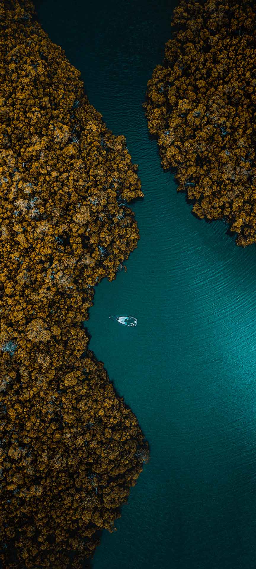 河上的飞艇壁纸