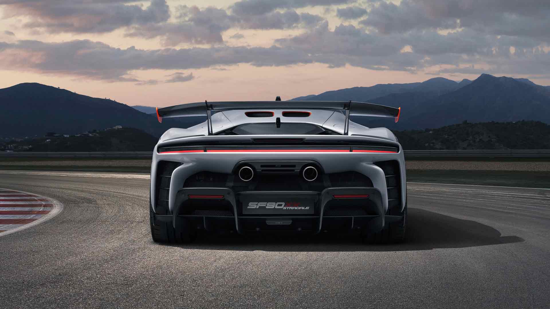 法拉利 Sf90 Stradale 后部 2023