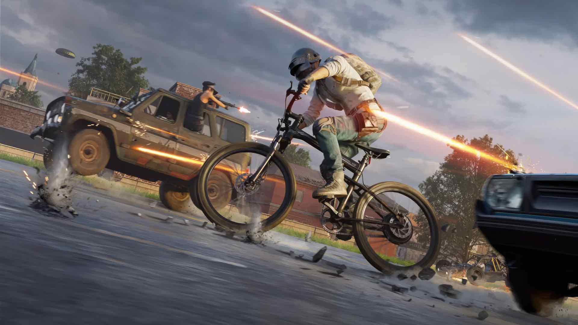 骑自行车的 Pubg 头盔家伙