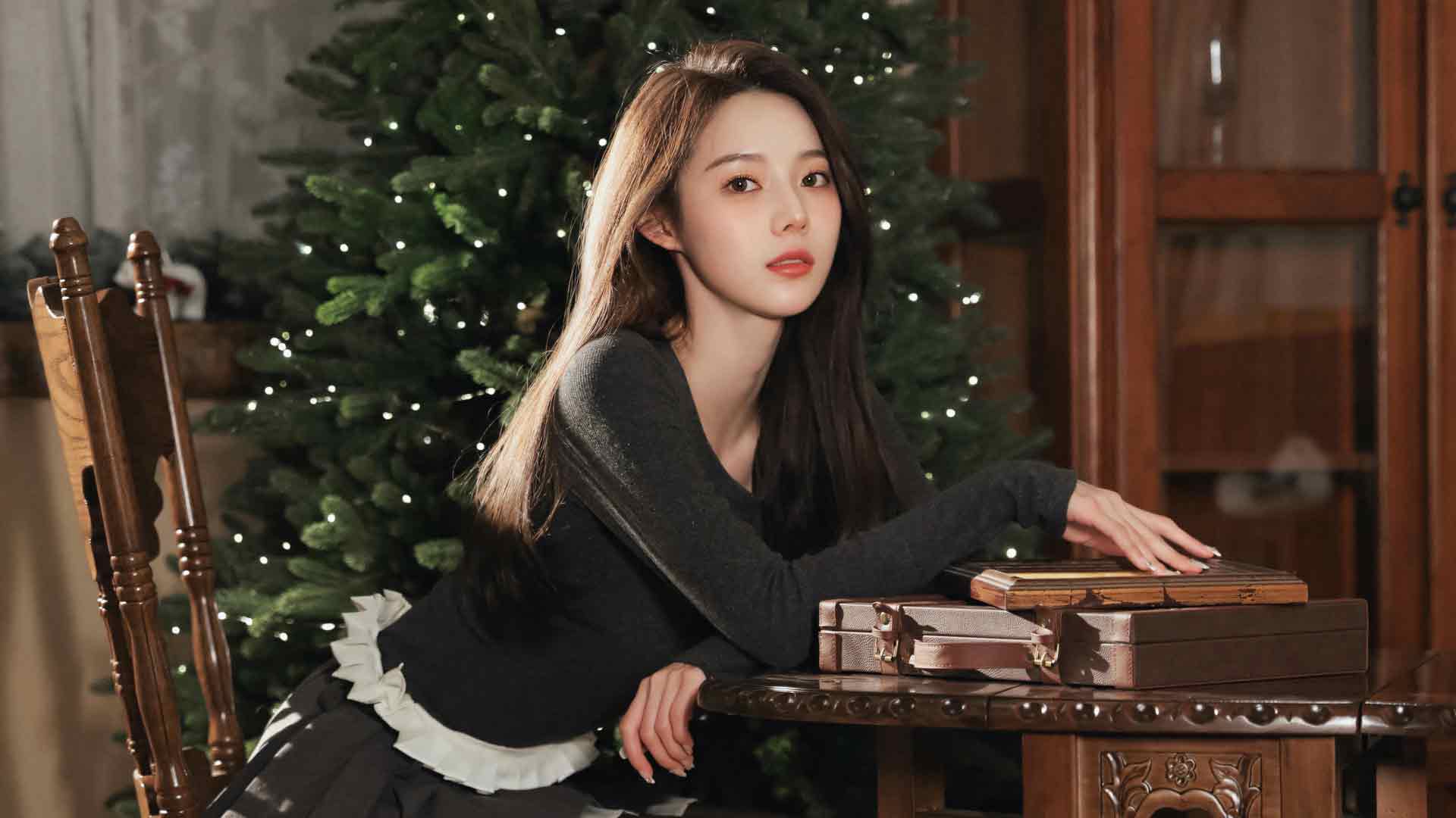 美女冯琬贺4k桌面壁纸