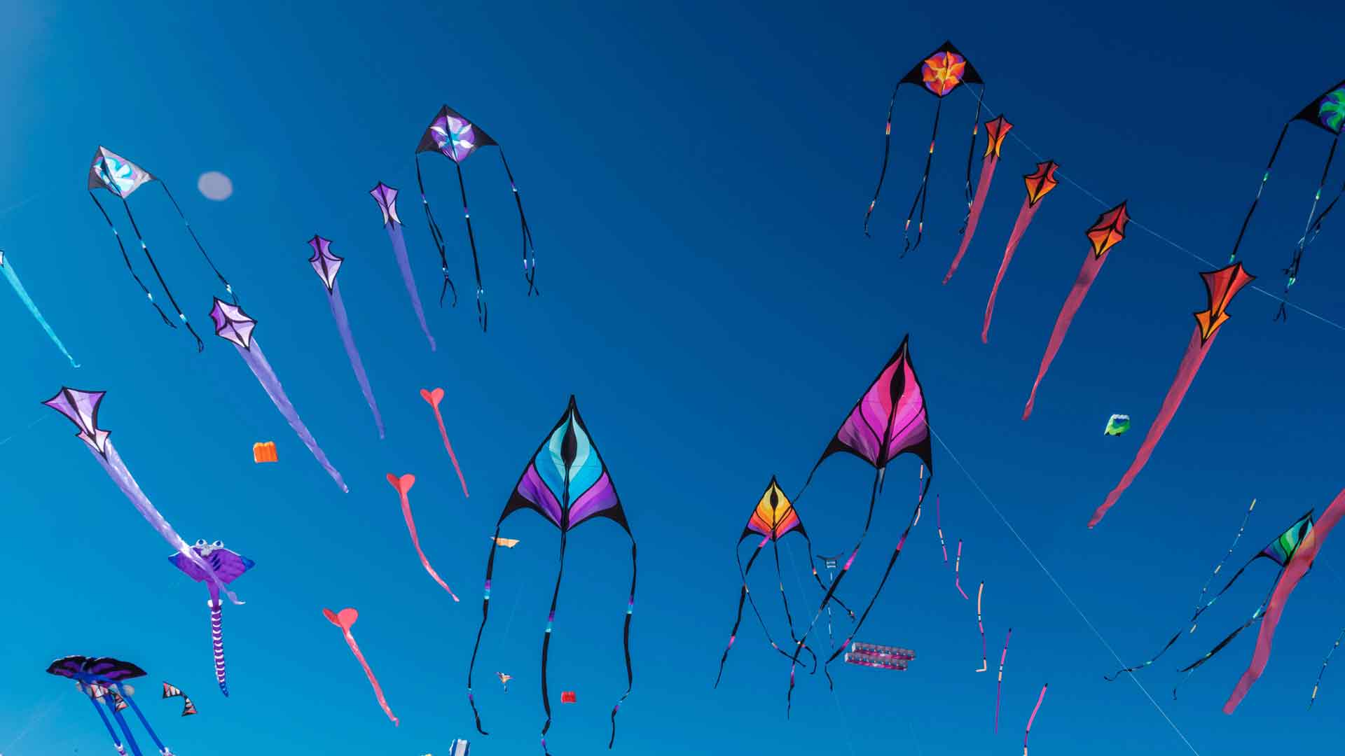 空中风筝5K桌面壁纸