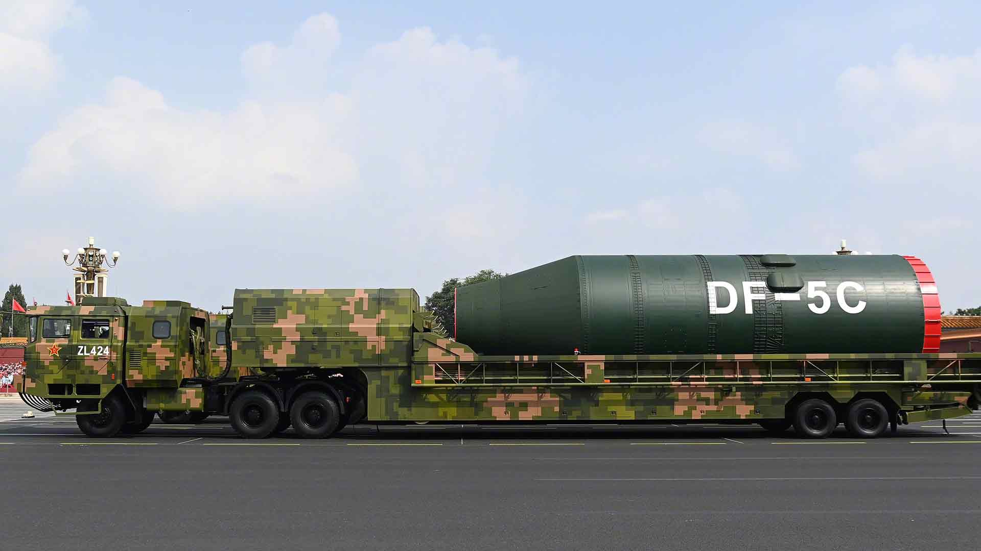 东风5C液体燃料洲际战略导弹