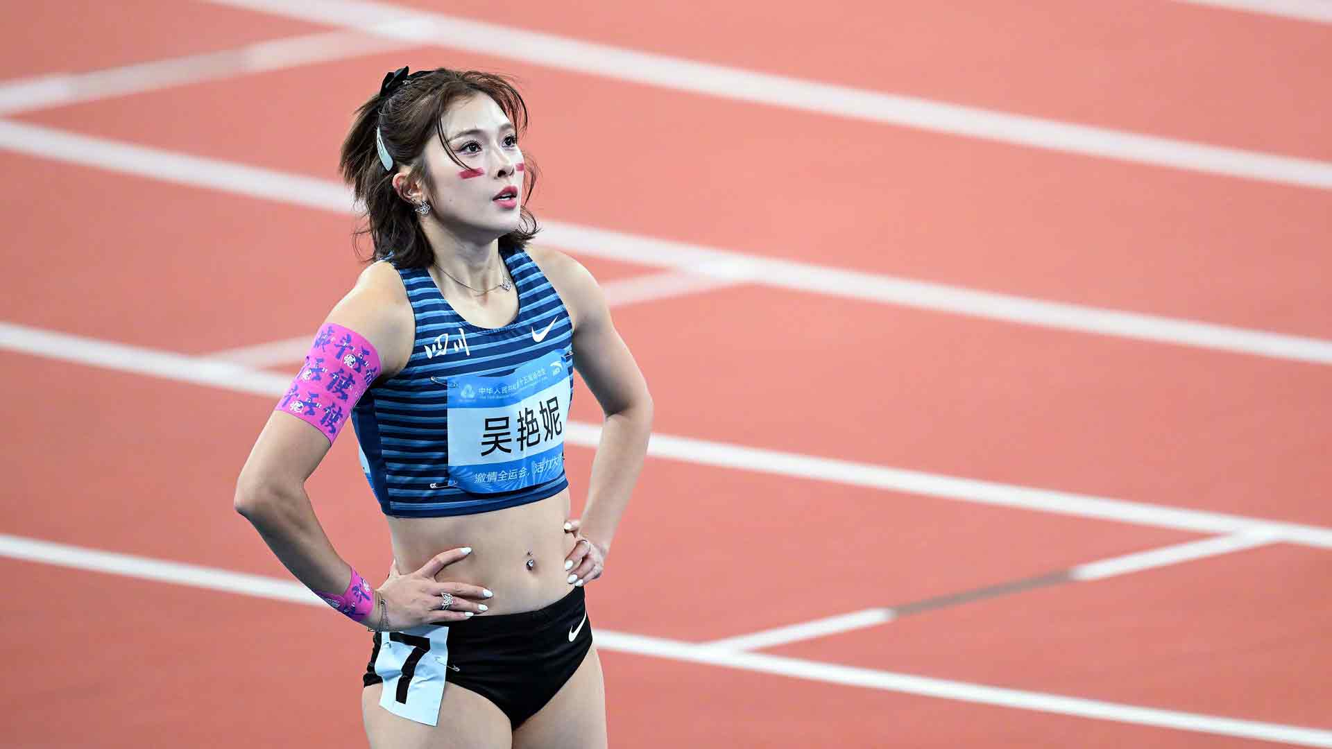 女子运动员比赛项目 100米