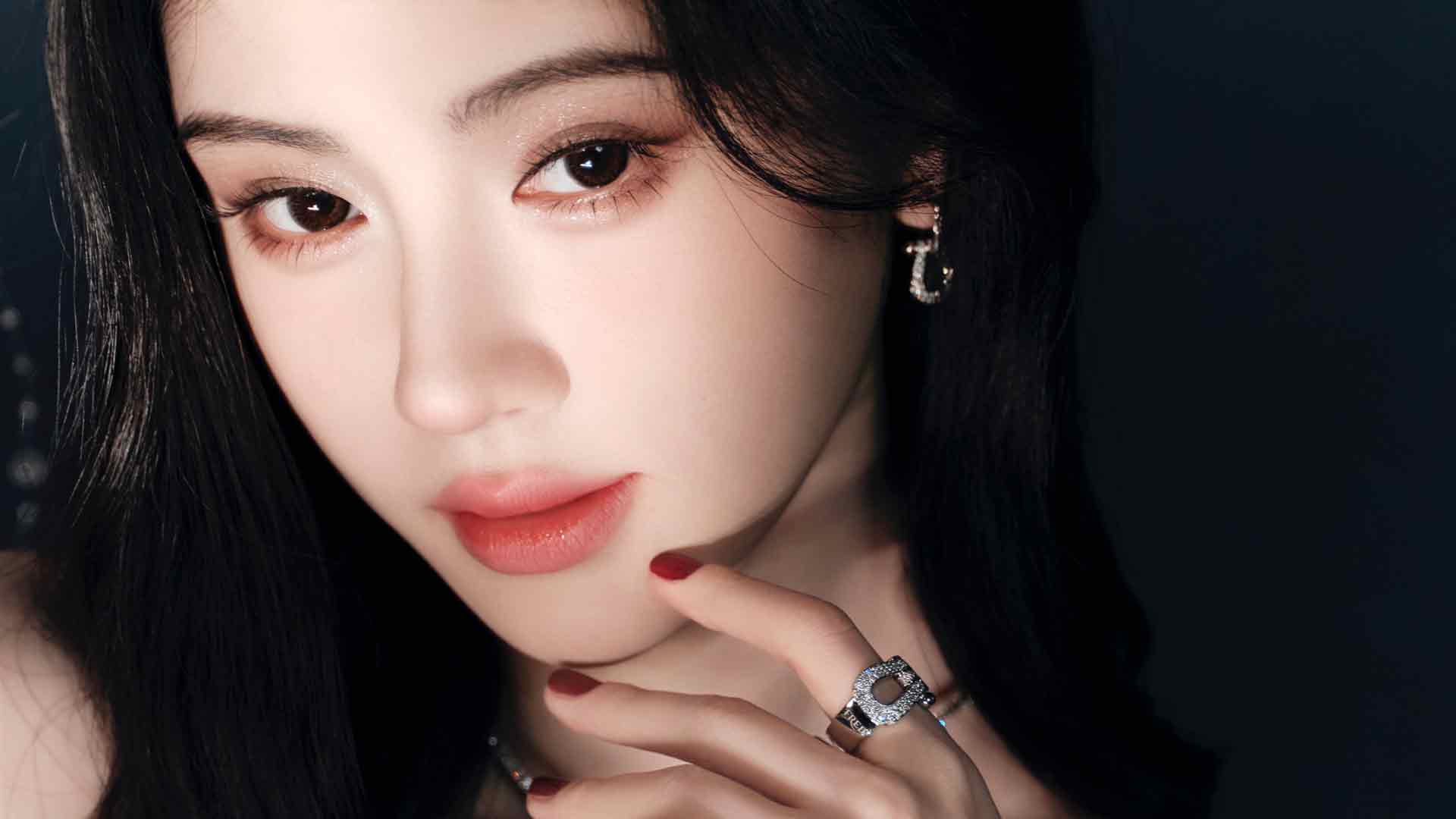 可爱纯情美女2026演员时尚模特