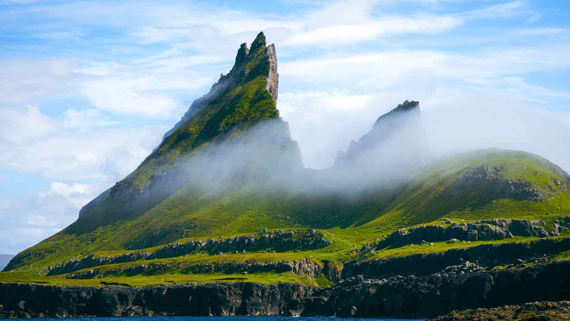 岛屿、悬崖、山脉、绿草、海岸线