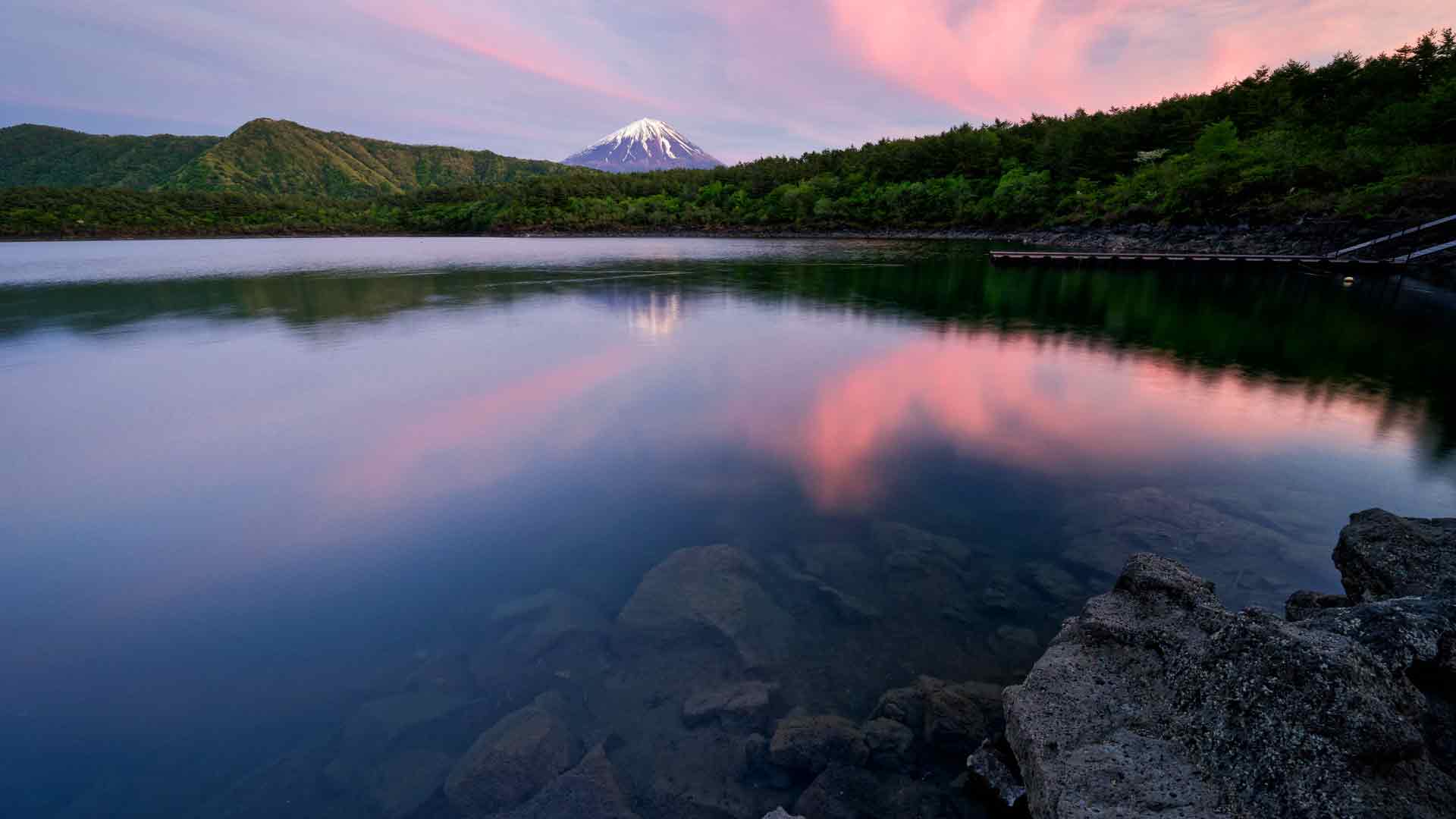 西湖湖 山梨县 富士河口湖町
